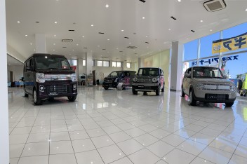 新しい展示車たち